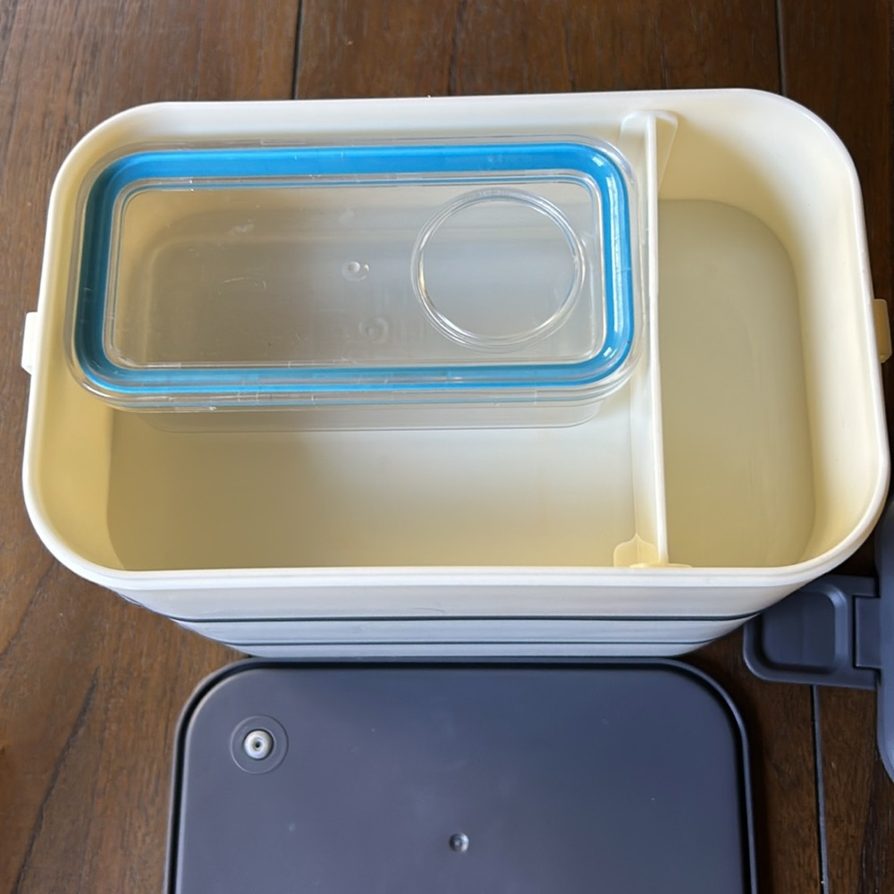 Kenuket Bento Box with Accessories - Picture 4 of 8